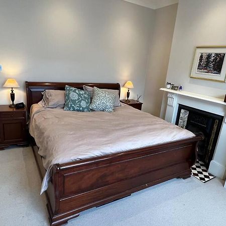 Four Bedroom Modern Victorian Wandsworth House London Exterior photo